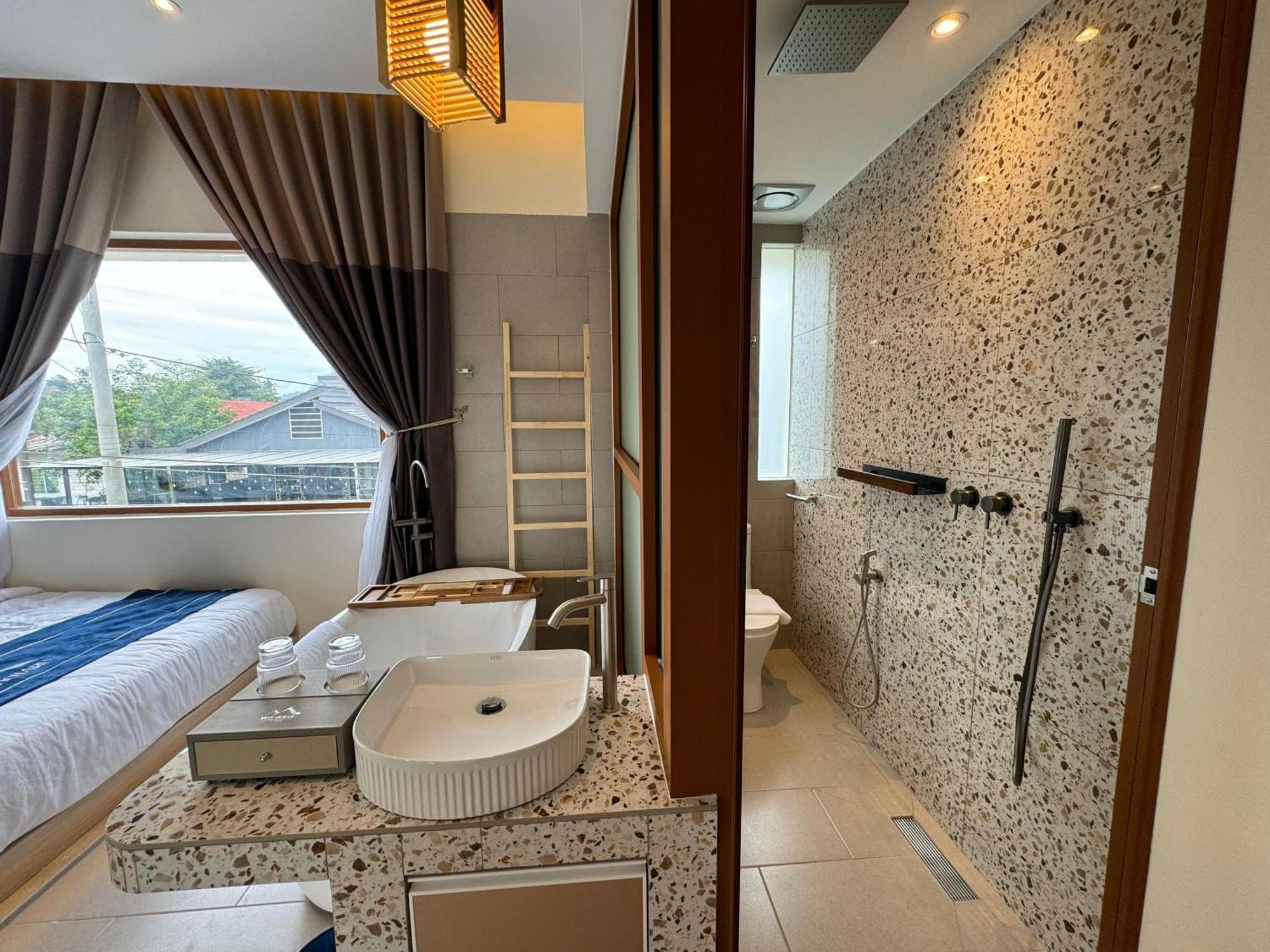 Muzi Boutique Hotel Іпох Екстер'єр фото