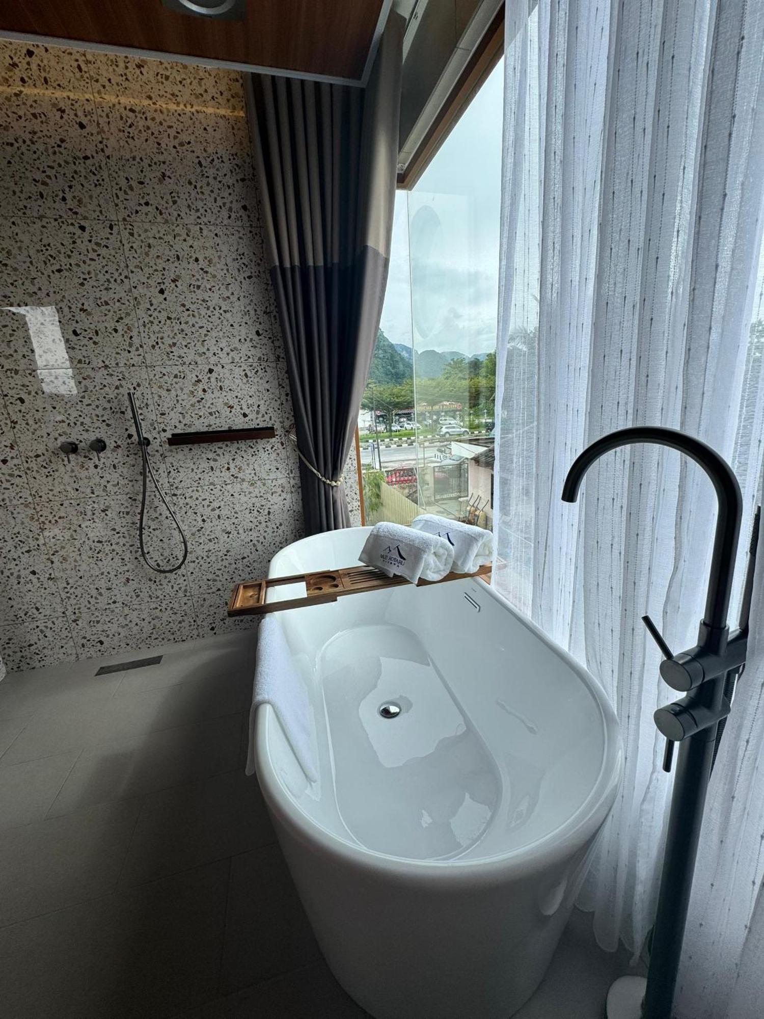 Muzi Boutique Hotel Іпох Екстер'єр фото